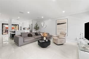 10908 7th St , Miami, FL 33172 - MLS#A11991686