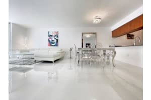 1200 Se Brickell Bay Dr 1707 Miami, FL 33131 - MLS#A11991702