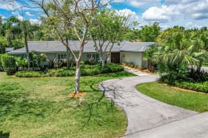 10330 Sw 71st Ave, Pinecrest
