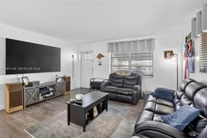 5404 Nw 27th Way Tamarac, FL 33309 - MLS#A11991739