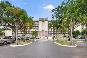 3100 W Rolling Hills Cir APT 303, Davie, FL 33328, - MLS#A11991742