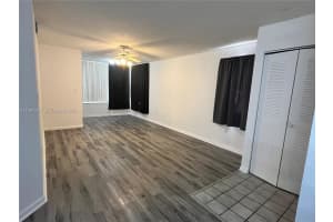 2871 N Oakland Forest Dr 113 Oakland Park, FL 33309 - MLS#A11991751