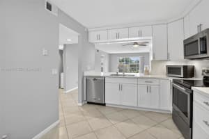 901 Sw 128th Ter 102a Pembroke Pines, FL 33027 - MLS#A11991777