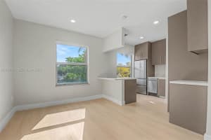 694 Ne 76th St 6, Miami