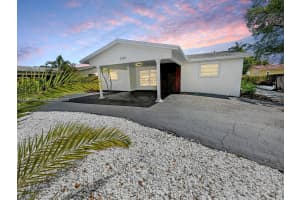 2101 56th Ave , Hollywood, FL 33021 - MLS#A11991799