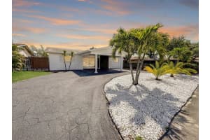 2101 56th Ave , Hollywood, FL 33021 - MLS#A11991799