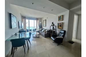 218 SE 14th St, Miami, FL 33131, - MLS#A11991840