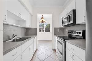 7085 Nova Dr , Davie, FL 33317 - MLS#A11991850