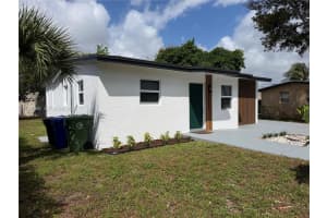 1766 Lauderdale Manor Dr Fort Lauderdale, FL 33311 - MLS#A11991886