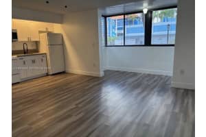 5033 7th St , Miami, FL 33126 - MLS#A11991888