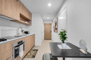 11 Ne 6 Th 2808 Miami, FL 33132 - MLS#A11991974