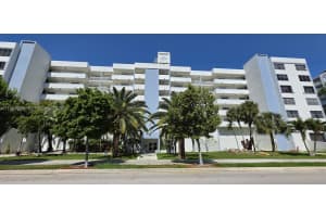 17900 Bay Rd , Sunny Isles Beach, FL 33160 - MLS#A11991998