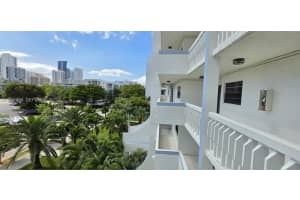 17900 Bay Rd , Sunny Isles Beach, FL 33160 - MLS#A11991998
