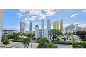 17900 Bay Rd , Sunny Isles Beach, FL 33160 - MLS#A11991998