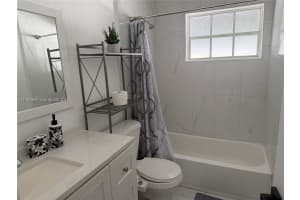 1425 56th St , Fort Lauderdale, FL 33334 - MLS#A11991999