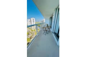 3731 Country Club Dr , Aventura, FL 33180 - MLS#A11992005