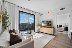 2479 192nd St , Miami, FL 33180 - MLS#A11992013