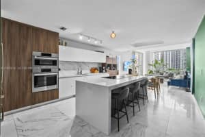 851 Ne 1st Ave 3211 Miami, FL 33132 - MLS#A11992030