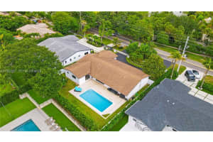 1850 Ne 199th St, Miami