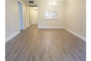 9410 Poinciana Pl 101, Davie