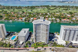 5660 Collins Ave , Miami Beach, FL 33140 - MLS#A11992113