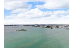 700 Ne 24 Street 3802, Miami