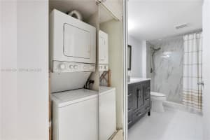 1301 Sw 142nd Ave 203h Pembroke Pines, FL 33027 - MLS#A11992124