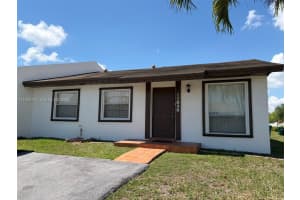 11938 122nd Ct , Miami, FL 33186 - MLS#A11992127