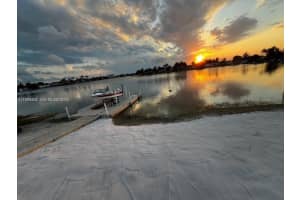 18400 Nw 78th Ave Hialeah, FL 33015 - MLS#A11992151