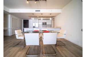 999 Sw 1st Ave 2105, Miami