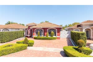 7929 Nw 200th Ter Hialeah, FL 33015 - MLS#A11992153