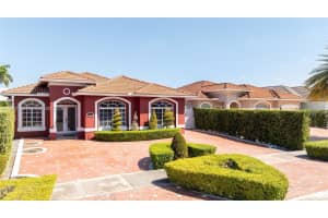 7929 Nw 200th Ter Hialeah, FL 33015 - MLS#A11992153