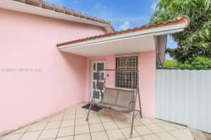 1261 43rd Pl , Hialeah, FL 33012 - MLS#A11992157