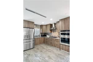 233 W 39th Pl Hialeah, FL 33012 - MLS#A11992206