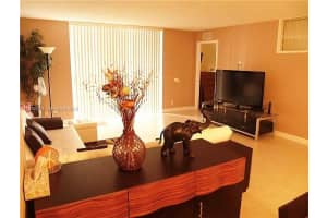 1865 S Ocean Dr APT 2B, Hallandale Beach, FL 33009, - MLS#A11992219