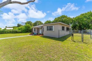 10170 170th Ter , Miami, FL 33157 - MLS#A11992244