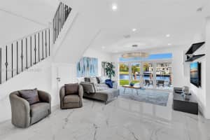 472 Sunset Dr Hallandale Beach, FL 33009 - MLS#A11992281