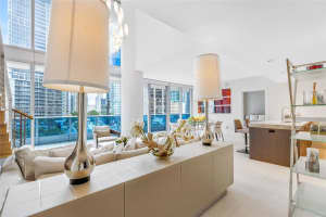 200 Biscayne Blvd Way APT 504, Miami, FL 33131, - MLS#A11992293