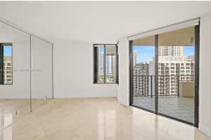 520 Brickell Key Dr , Miami, FL 33131 - MLS#A11992310