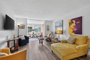 9821 Sunrise Lakes Blvd APT 107, Sunrise, FL 33322, - MLS#A11992312