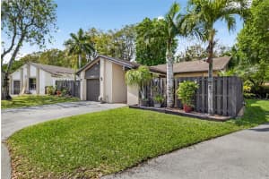 10861 Sw 132nd Cir Ct Miami, FL 33186 - MLS#A11992320