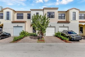 20921 Nw 1st Ct, Pembroke Pines