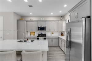 20921 Nw 1st Ct Pembroke Pines, FL 33029 - MLS#A11992345