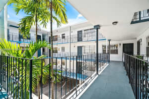 1230 Ne 139th St 304, North Miami