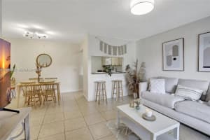 561 100th Pl , Pembroke Pines, FL 33024 - MLS#A11992362