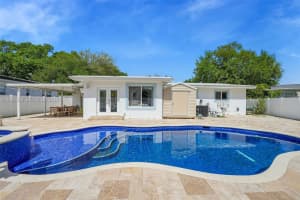 30 Bentley Dr , Miami Springs, FL 33166 - MLS#A11992398