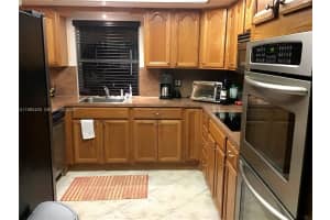 3860 Nw 5th Ct Lauderhill, FL 33311 - MLS#A11992429