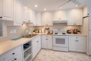 1425 Atlantic Shores Blvd , Hallandale Beach, FL 33009 - MLS#A11992452