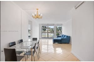 5055 Collins Ave APT 2K, Miami Beach, FL 33140, - MLS#A11992454