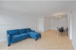 5055 Collins Ave APT 2K, Miami Beach, FL 33140, - MLS#A11992454